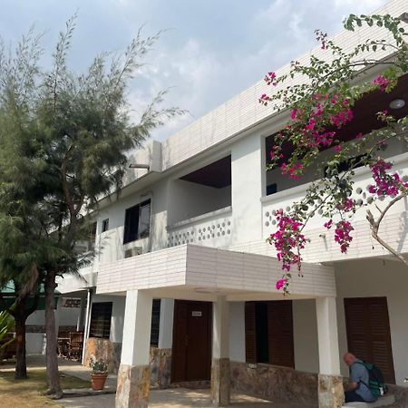 Omanye Lodge Accra Exterior photo